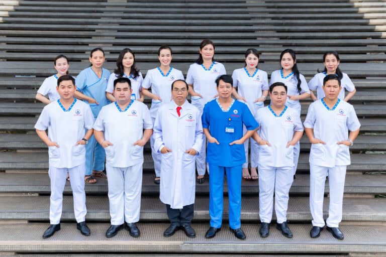 Thành viên đội ngũ y bác sĩ Bệnh viện Thống Nhất, chuyên nghiệp và tận tâm ch.