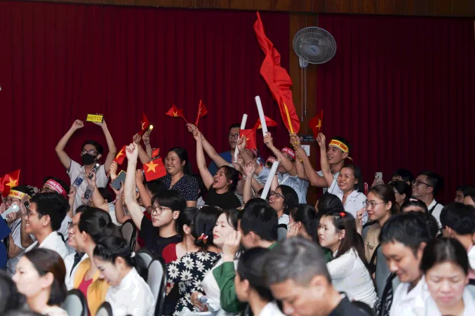 Co dong vien nhiet tinh co vu 2