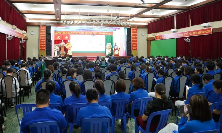 Quang canh hoi nghi
