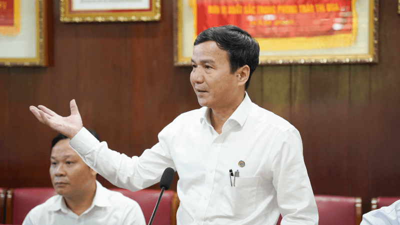 PGS.TS . Le Dinh Thanh phat bieu tai buoi ky ket 2 1