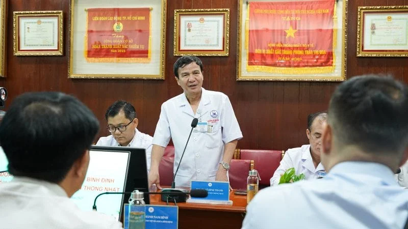 PGS.TS . Le Dinh Thanh phat bieu tai buoi lam viec 1