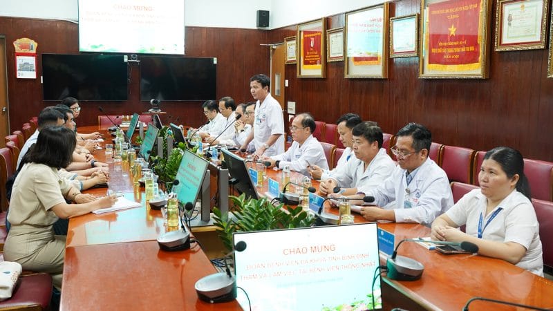 PGS.TS . Le Dinh Thanh phat bieu tai buoi lam viec