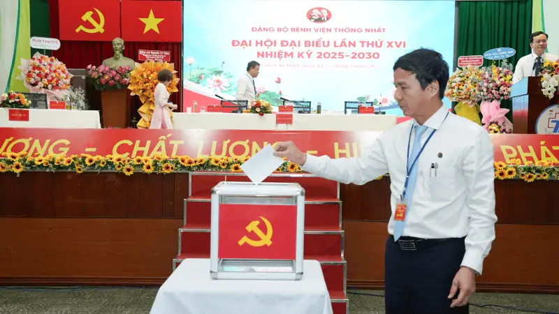 Doan chu tich bo phieu bau Ban Chap hanh nhiem ky moi