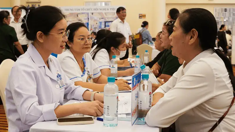 Benh vien Thong Nhat chung tay cham soc suc khoe nguoi cao tuoi Khoe de song vui 5