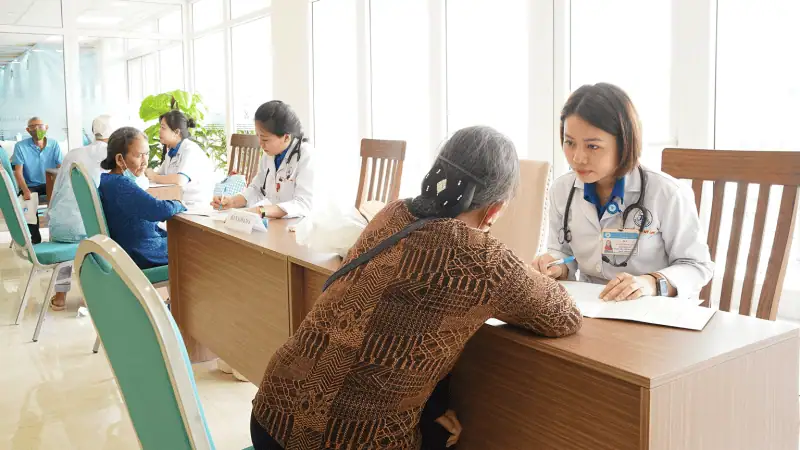 Kham benh phat thuoc tai Gia Lai 7