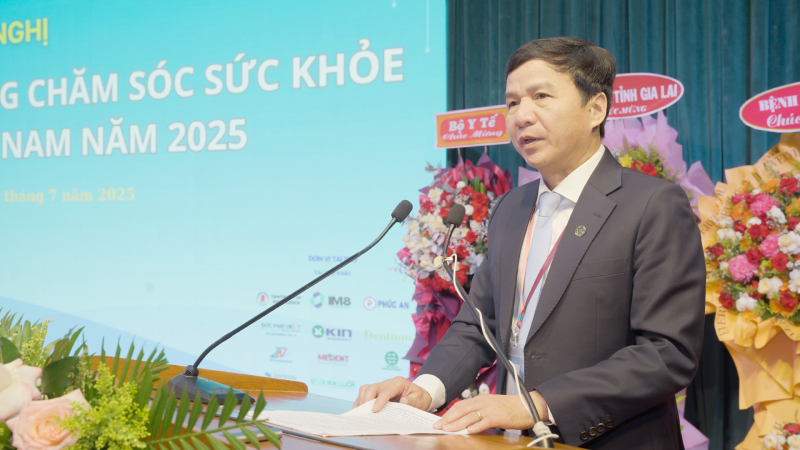 PGS.TS . Le Dinh Thanh – Giam doc Benh vien Thong Nhat phat bieu khai mac hoi nghi