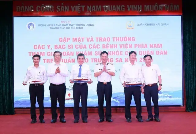 img2896-17530670845631584983166