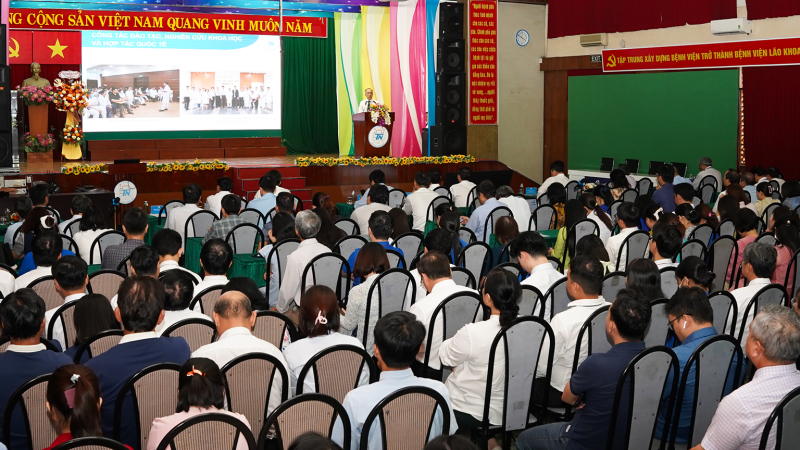 PGS TOAN PHATS BIEU TAI HOI NGHI