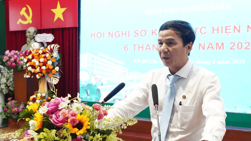 ALT: Bệnh viện Thống Nhất tổ chức hội nghị sơ kết 6 tháng đầu năm 2025.