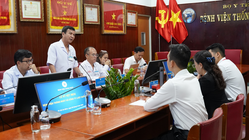 PGS.TS . Le Dinh Thanh phat bieu tai buoi ky ket