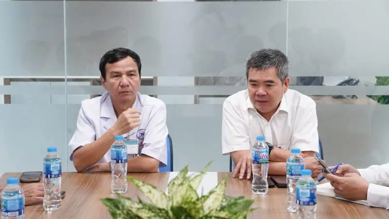 PGSTS Le Dinh Thanh nghiem thu trung tam Rang Ham MAt ky thuat cao 5