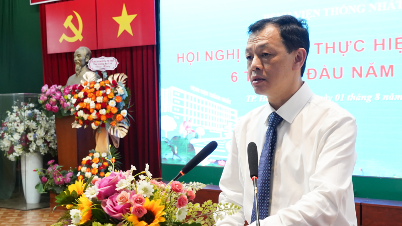TS.BSCK2 . Nguyen Tri Thuc Thu truong Bo Y te phat bieu chi dao hoi nghi