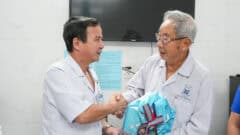 Benh vien Thong Nhat trao qua nhan ky niem 20 thang 11 6