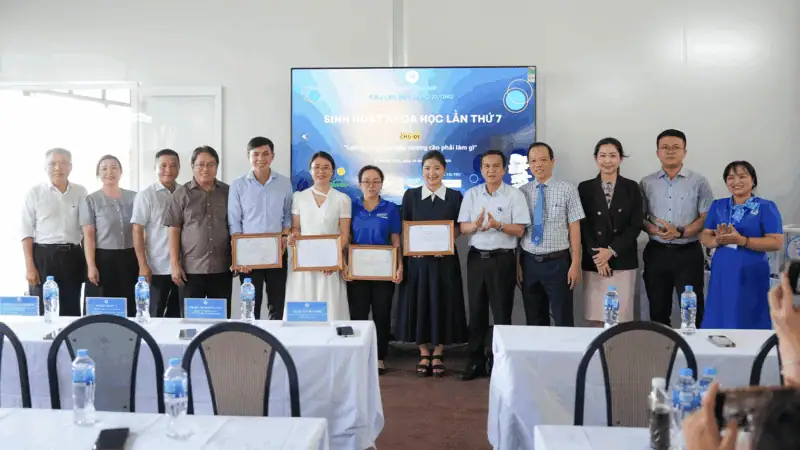 Tư vấn phòng ngừa loãng xương và gãy xương tại Bệnh Viện Thống Nhất.