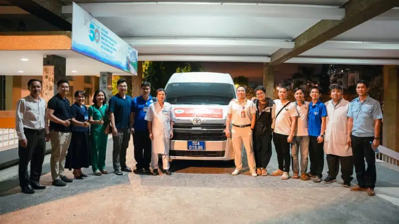 Hình ảnh đội ngũ y, bác sĩ Bệnh viện Thống Nhất trong đợt hỗ trợ Khánh Hòa sau mưa lũ.