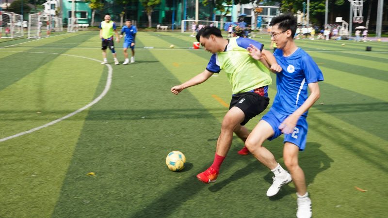 Giai bong da chao mung 50 nam ngay truyen thong Benh vien Thong Nhat 7