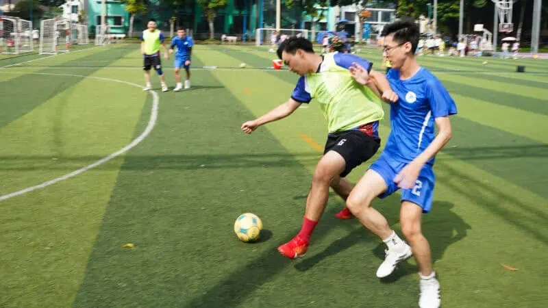 Giai bong da chao mung 50 nam ngay truyen thong Benh vien Thong Nhat 7