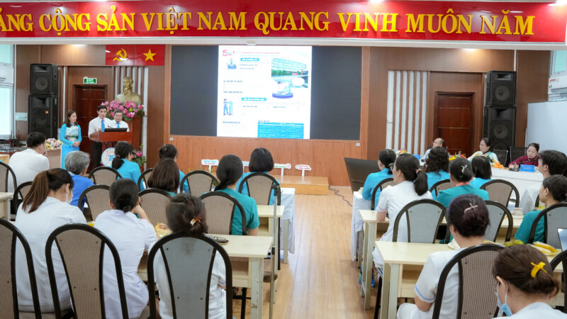 Phan thi thuyet trinh tai vong thi chung ket 2