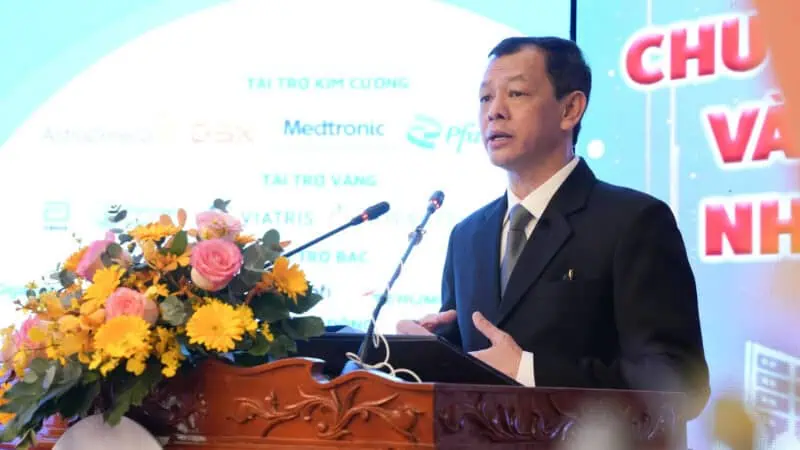 TS.BSCK2 . Nguyen Tri Thuc Thu truong Bo Y te phat bieu chuc mung hoi nghi