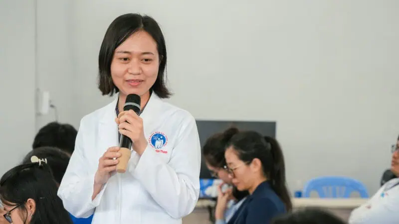 BSCK1. Tran Kim Thanh giai dap thac mac cho nguoi dan