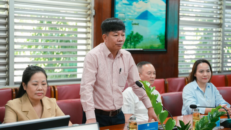 BSCK2. Pham Quang Dung phat bieu tai buoi lam viec