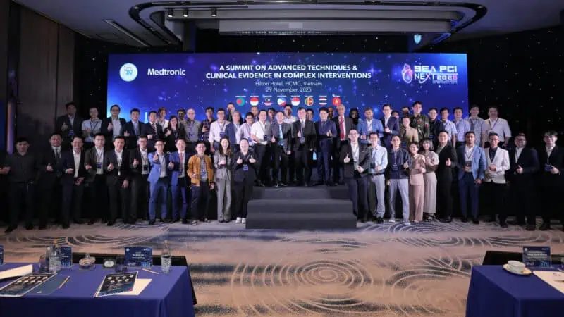 Cac chuyen gia chup anh luu niem tai chuong trinh