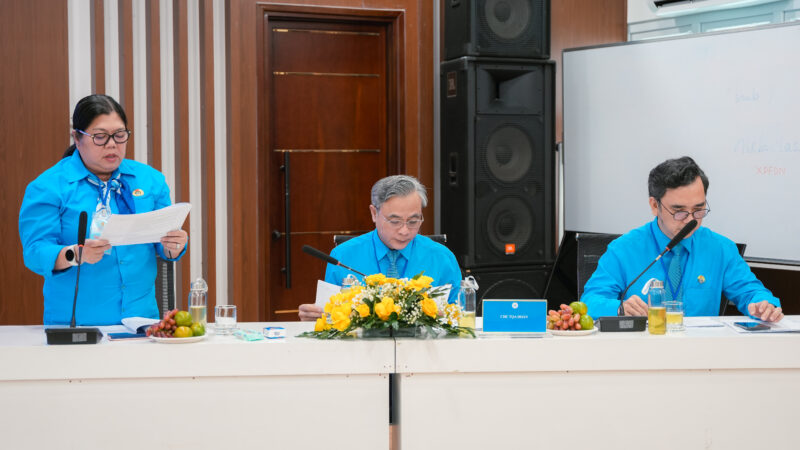 Doan Chu tich dieu hanh Hoi nghi