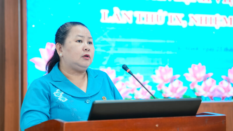 Dong chi Le Thi Kim Thuy Pho Chu tich Lien doan Lao dong TP.HCM phat bieu chi dao hoi nghi