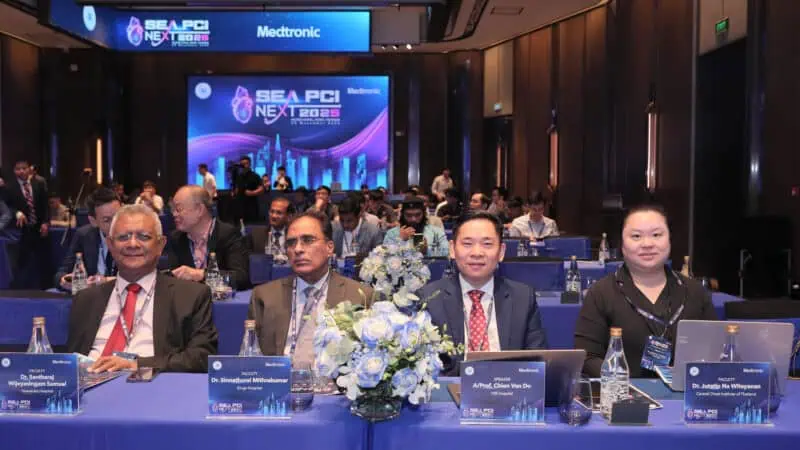 Dong dao chuyen gia trong nuoc quoc te tham gia chuong trinh