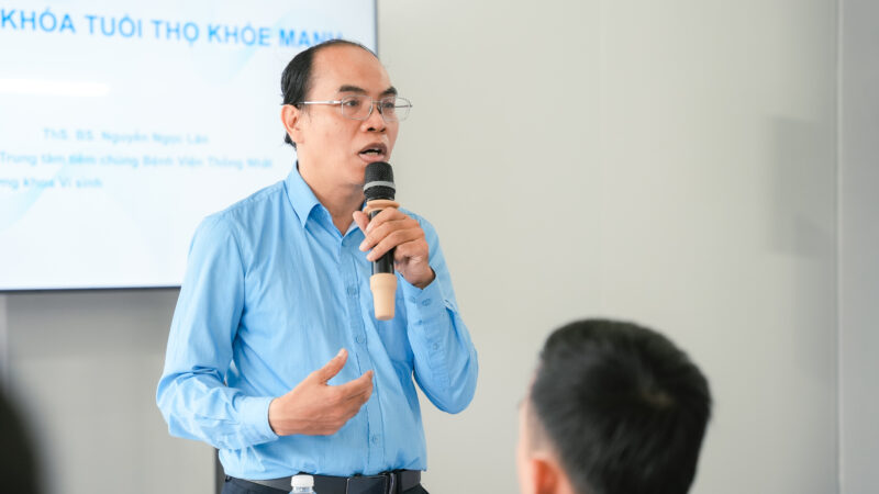 ThS.BS . Nguyen Ngoc Lan bao cao chuyen de Vac xin Chia khoa cho tuoi tho khoe manh